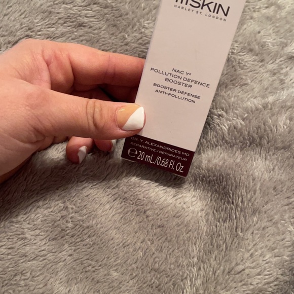 Make up items - Picture 10 of 14